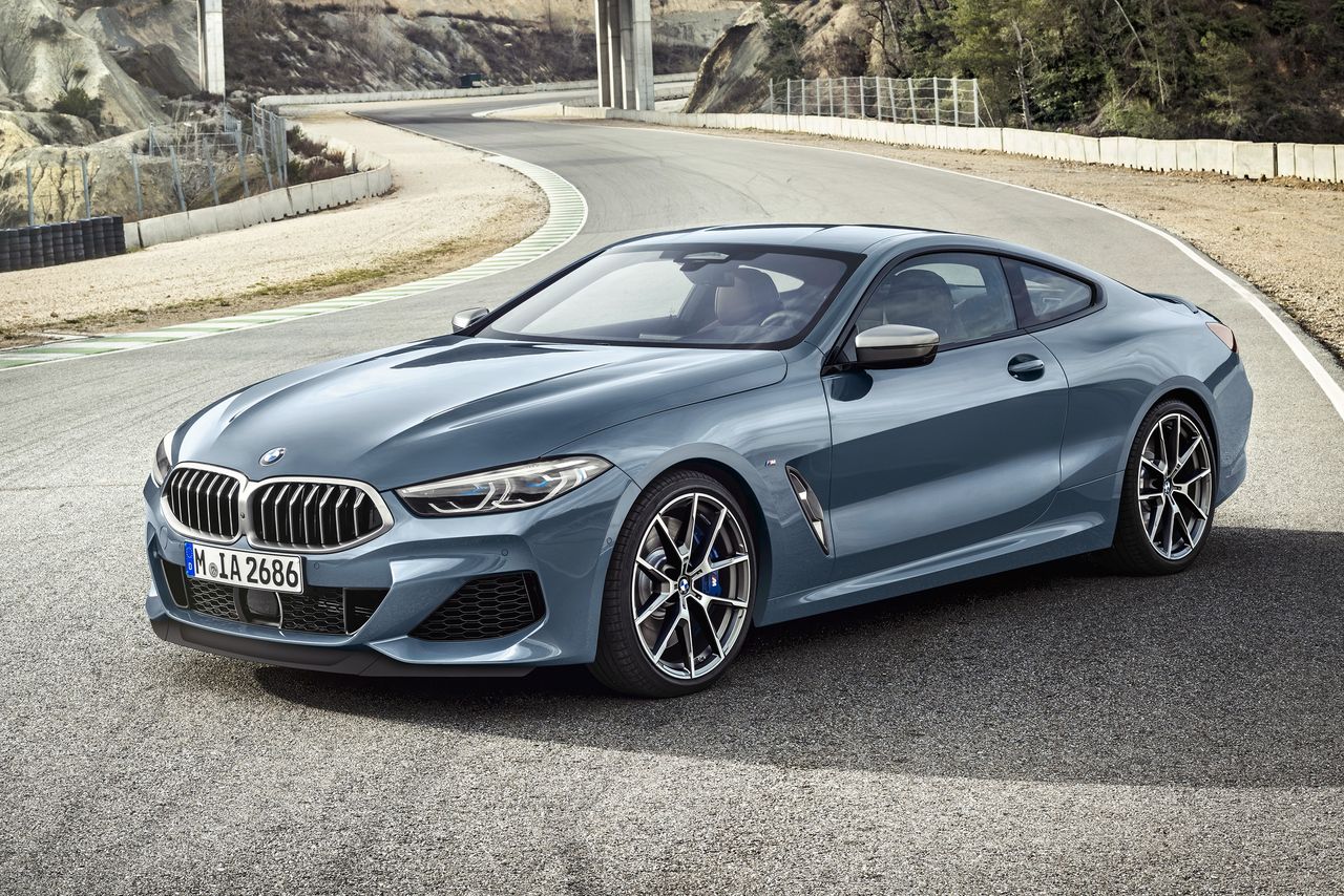 BMW M850i wygląda groźniej niż 840d.