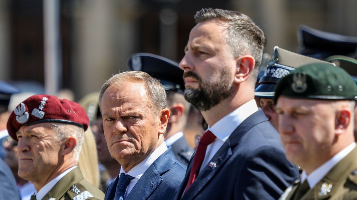 Uroczysto?ci 80 rocznicy Bitwy pod Monte Cassino na Rynku G?�wnym w Krakowie
Fot. Jan Graczynski/East News, Krakow, 18.05.2024. Uroczystosci 80 rocznicy Bitwy pod Monte Cassino na Rynku Glownym w Krakowie z udzialem Premiera Donalda Tuska ((2L) i Wicepremiera, Ministra Obrony Narodowej Wladyslawa Kosiniaka-Kamysza (2P).
Jan Graczynski