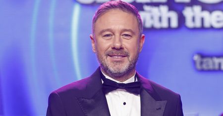 Andrzej Piaseczny mieszka z mamą. Tak zaczynają dzień