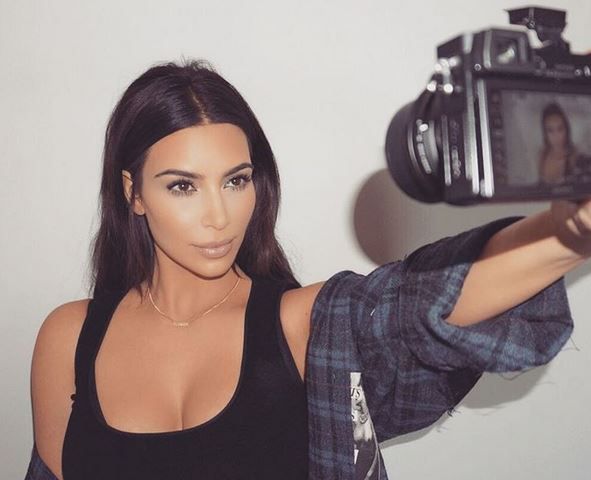 Kim Kardashian nie zna granic. Opublikowała kolejne całkiem nagie zdjęcie!