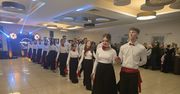 Leszno: Studniówka Zespołu Szkół Technicznych. Najpierw był polonez, potem belgijka