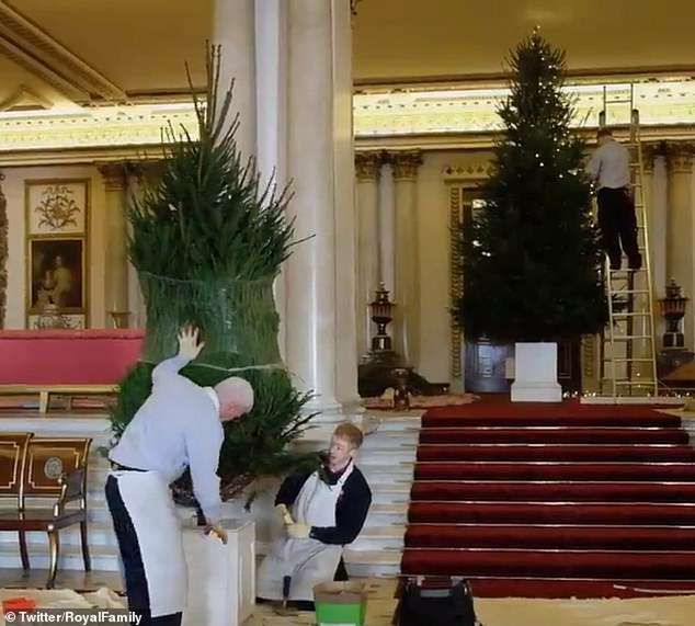 Pałac Buckingham udekorowany na Boże Narodzenie