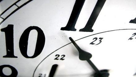 65 godzin pracy tygodniowo? Problem wraca na forum Komisji Europejskiej