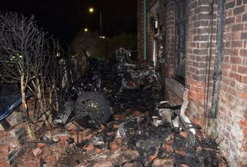 Wjechał McLarenem w dom. Przeżył, ale czeka go więzienie