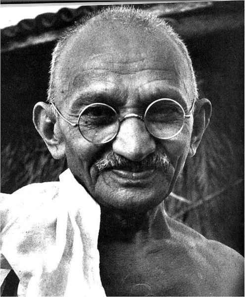 10 skandali z historycznymi postaciami w tle. Hitler, Gandhi i Marcin Luter 4