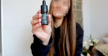 Lekarka uderza w influencerki. Chodzi o olejki CBD