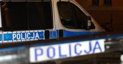 Służby znalazły zwłoki w jednym z domów. Policja postawiła hipotezę
