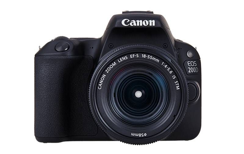Canon EOS 200D to lekka lustrzanka z odchylanym ekranem