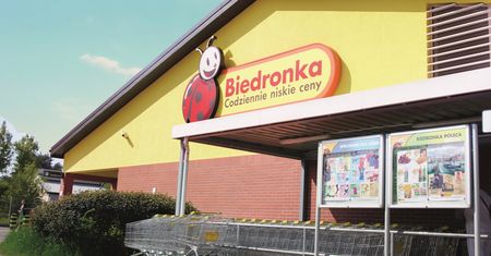 Praca w Biedronce: jakie zarobki, jakie warunki, na czym polega?