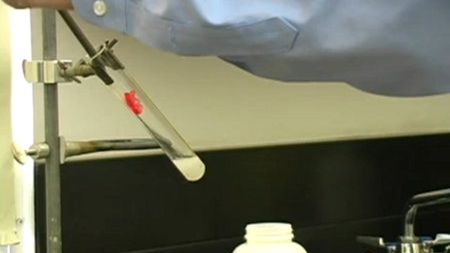 Co wyjdzie z połączenia gumisia i chloranu potasu? [wideo] 1