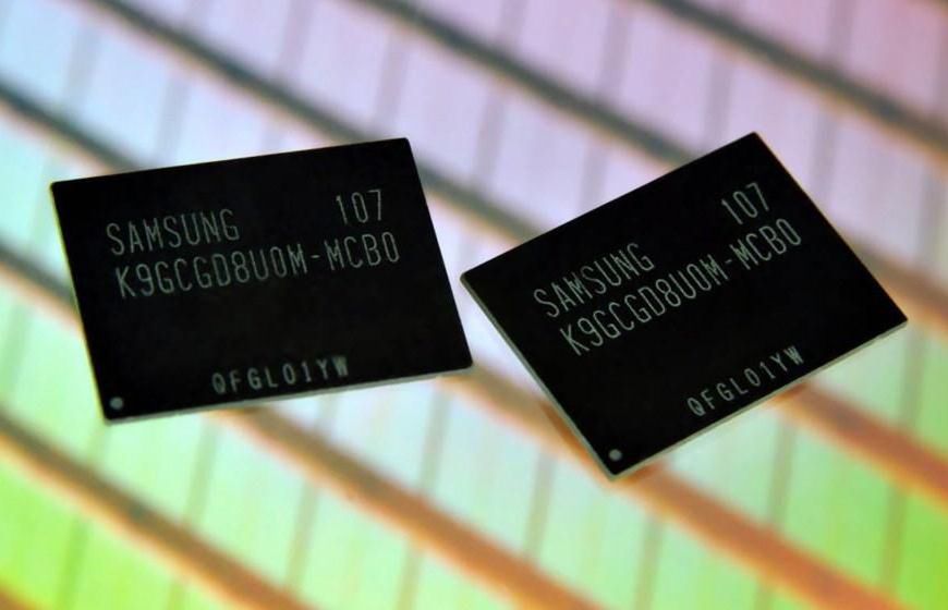 Samsung znów przed konkurencją - Toggle DDR2 NAND flash