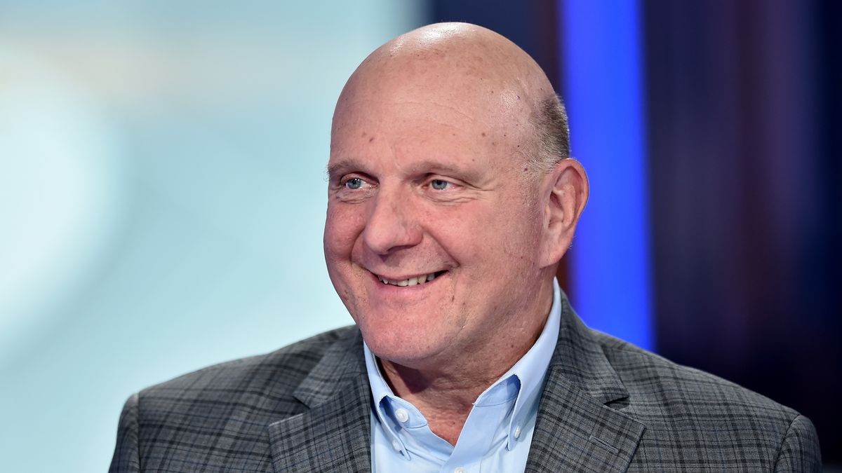 Były CEO Microsoftu Steve Ballmer zapewne zarobi miliard dolarów dywidendy z akcji Microsoftu