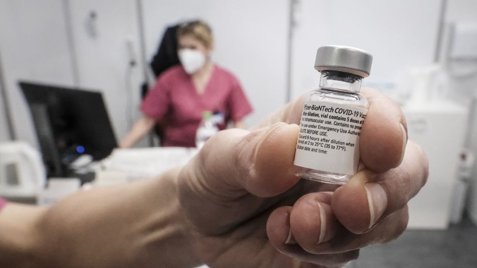 Szczepionka na COVID-19. Pierwsze szpitale informują o wyczerpaniu dawek