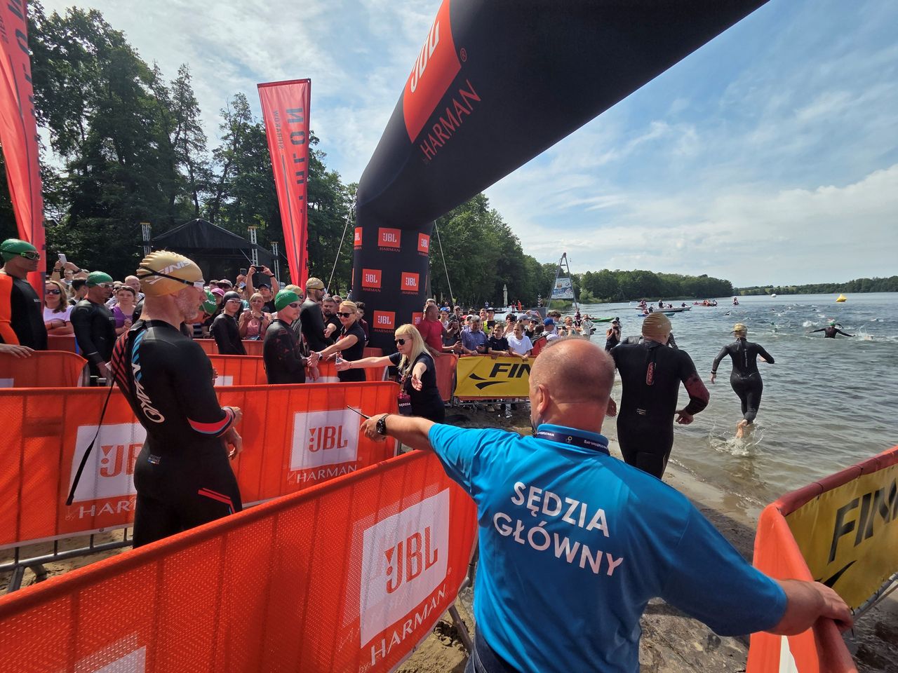 Poznańskie zawodniczki z medalami podczas niedzielnych startów JBL Triathlon Sieraków 2025