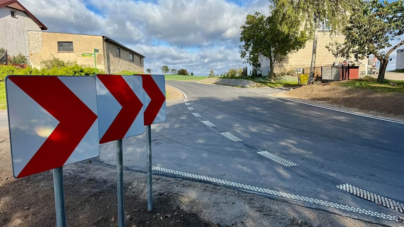 Zmodernizowano drogę łączącą Dziemiony i Zelgno w gminie Chełmża.
