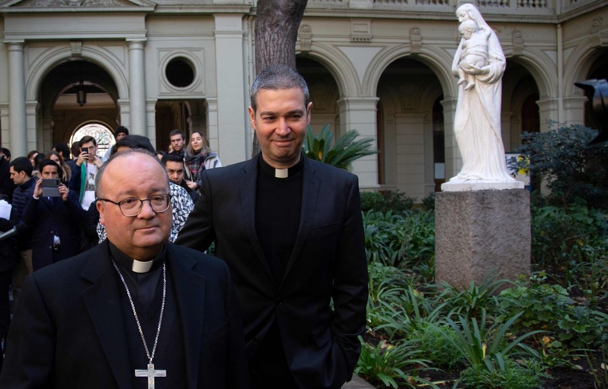 Watykan i policja w Chile rozliczą księży pedofilów. Władze skonfiskowały kościelne archiwa