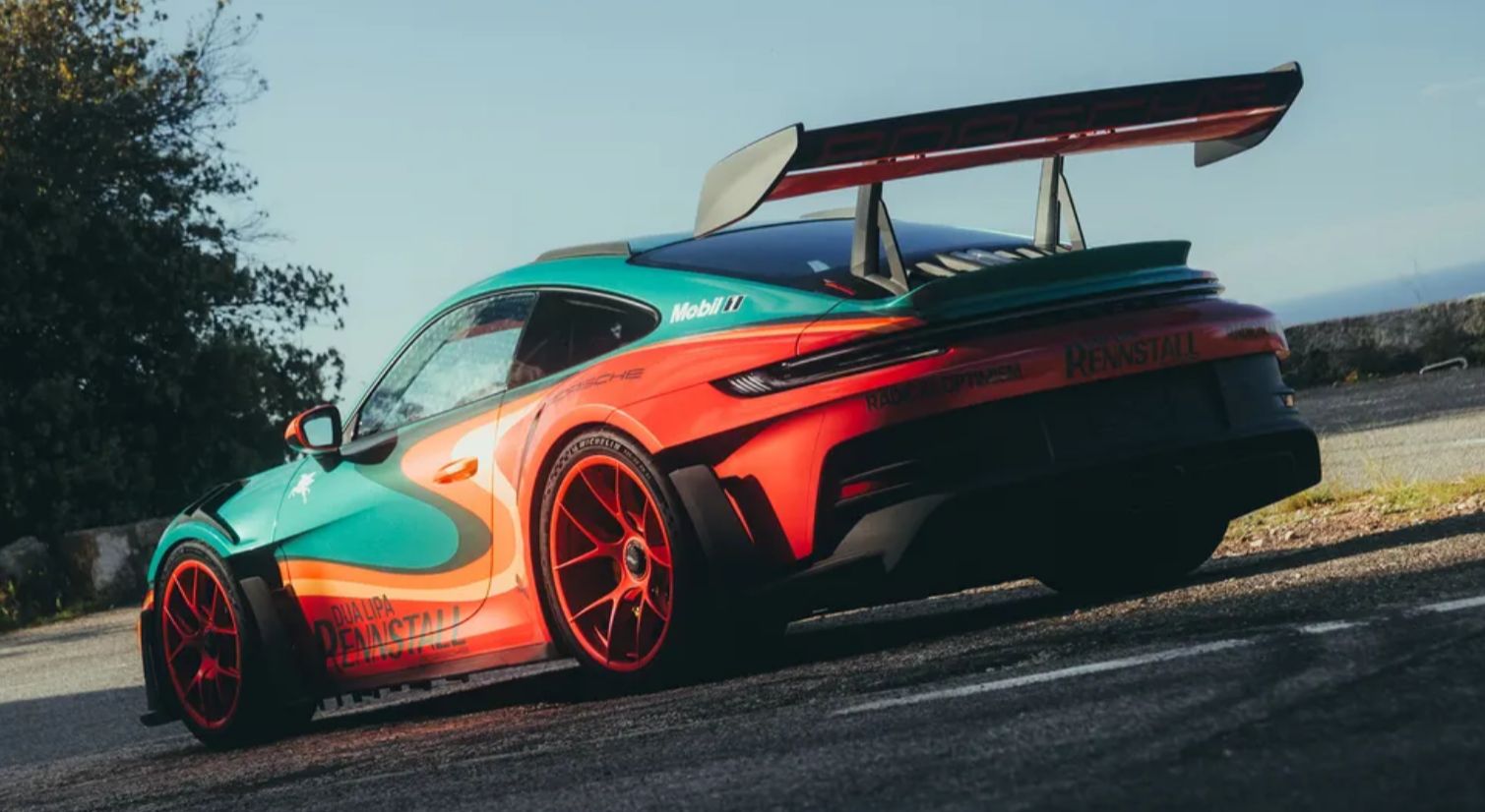 Porche 911 GT3 RS Dua Lipa Rennstall 