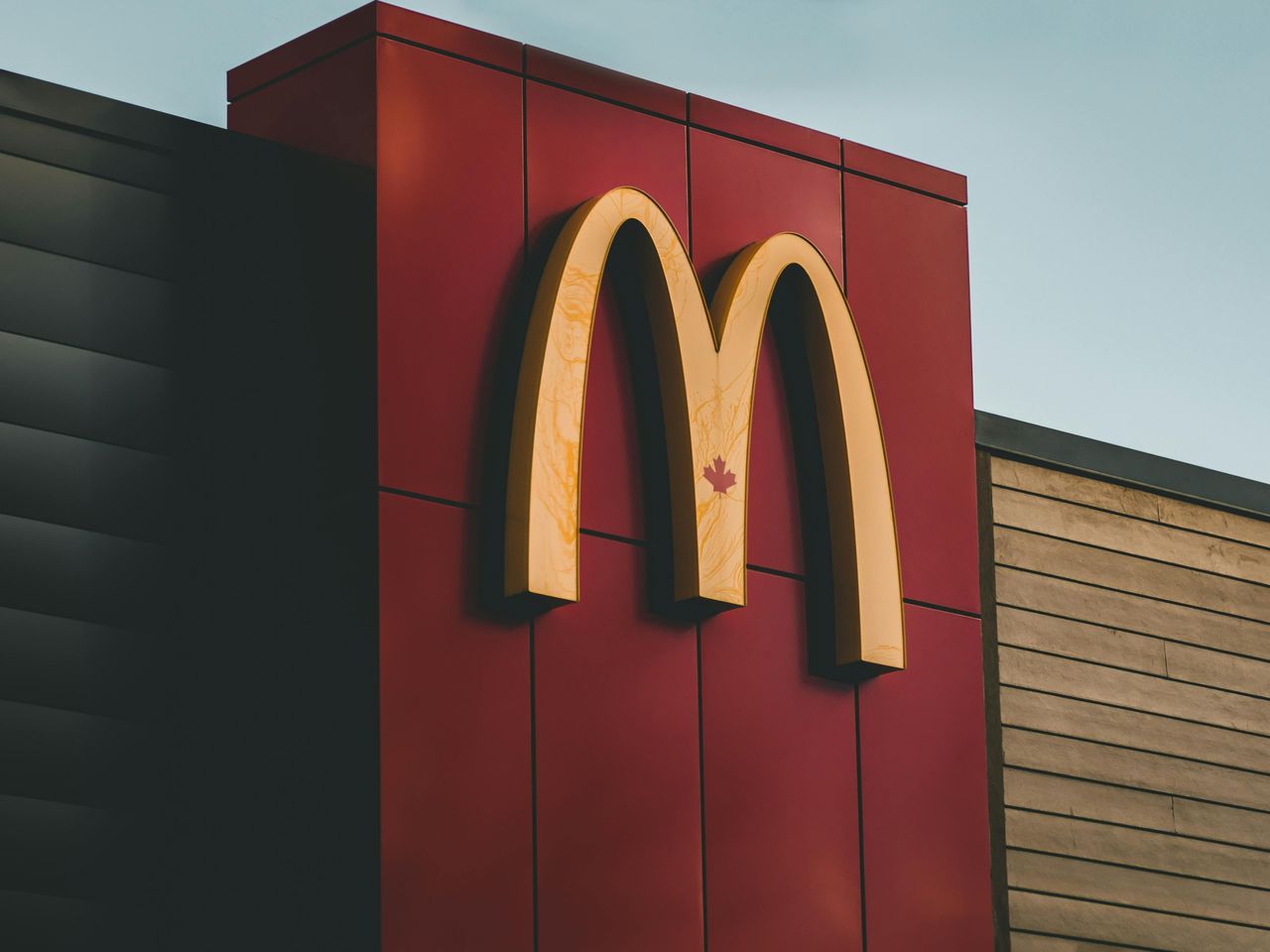 Jak nie prowadzić rekrutacji. Sieć McDonald's ujawniła informacje nt. milionów kandydatów do pracy w restauracji