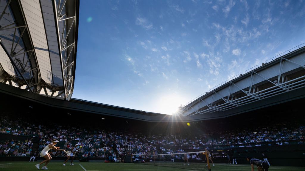 Zdjęcie okładkowe artykułu: Getty Images / Simon Bruty / Na zdjęciu: kort na Wimbledonie