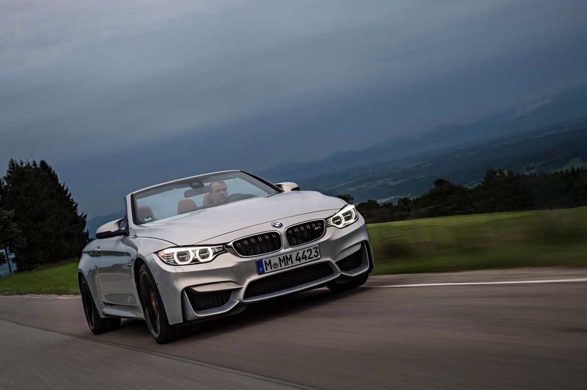 Ogromna galeria zdjęć z kabrioletem BMW M4 93