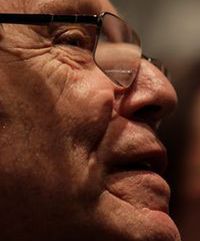 Amos Oz: walczymy z dyktaturą przeszłości