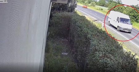 Tragiczny wypadek w Czekanowie. Potrącił rowerzystę i uciekł. Policja szuka sprawcy