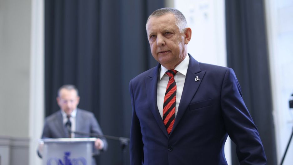 NIK ws. dzia?a? pa?stwa w zakresie importu zbo?a z Ukrainy
23.11.2023 Warszawa Konferencja prasowa prezesa NIK Mariana Banasia
fot. Andrzej Iwanczuk/REPORTER
n/z: Marian Banas
Andrzej Iwanczuk/REPORTER
