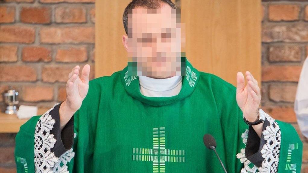 Ksiądz i jego matka ofiarami ataku. Proboszcz mówi, co dzieje się w parafii