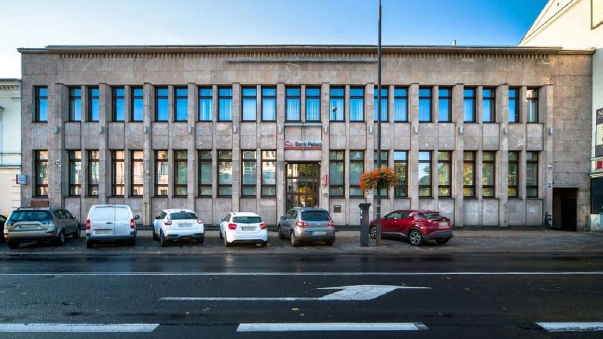 Kamienica Banku Pekao przy Krakowskim Przedmieściu 64 w Lublinie na sprzedaż