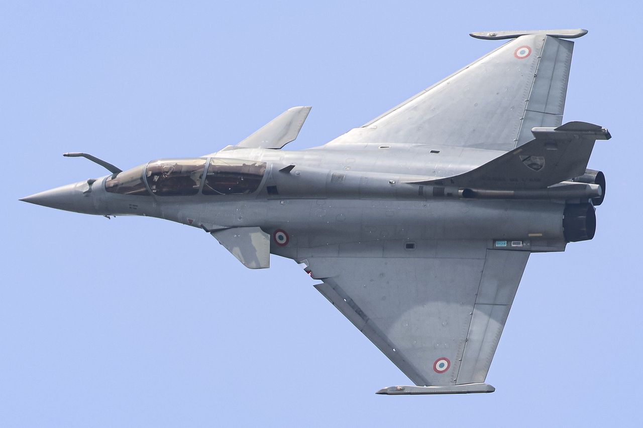 Wojna z Iranem. Do regionu dołączają maszyny mocarstwa UE