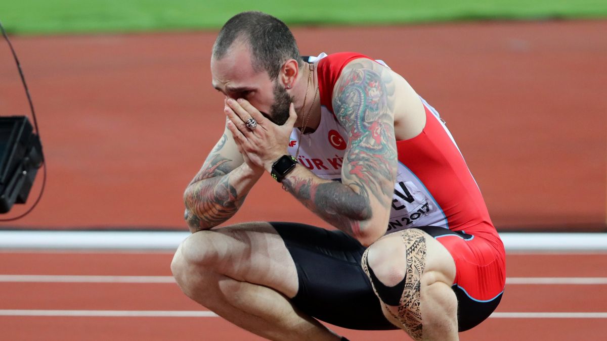 Zdjęcie okładkowe artykułu: PAP/EPA / Złoty medalista MŚ w Londynie na 200 m Ramil Guliyev nie mógł na mecie uwierzyć w swoje szczęście