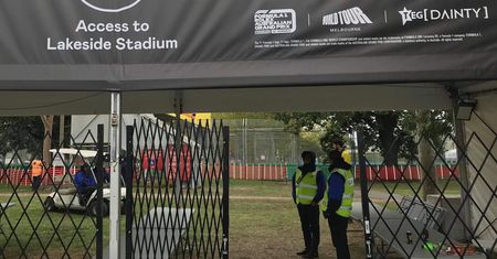 Informacja o odwołaniu Grand Prix Australii dotarły do kibiców z opóźnieniem