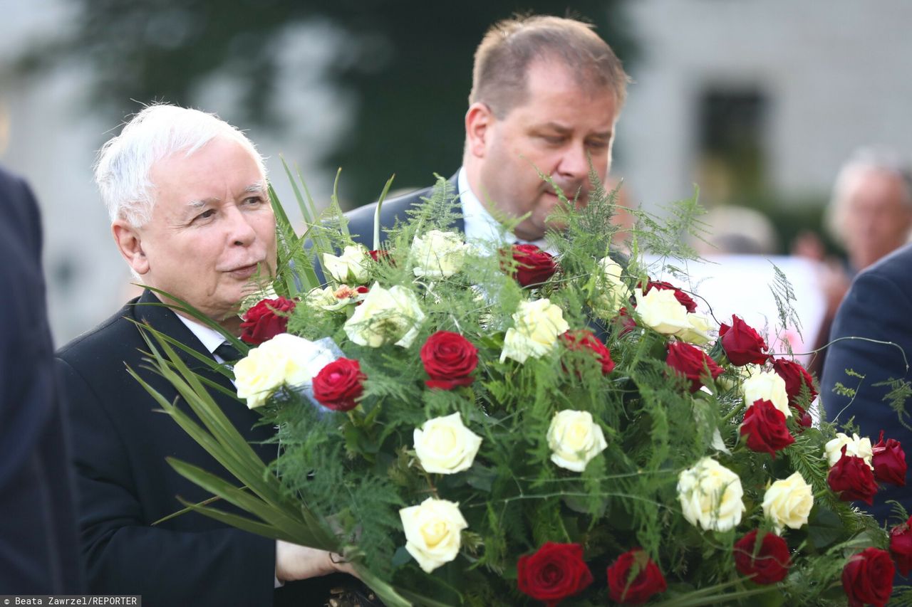 Ponad 200 tysięcy złotych. Tyle zarobił pan Jacek, asystent Jarosława Kaczyńskiego