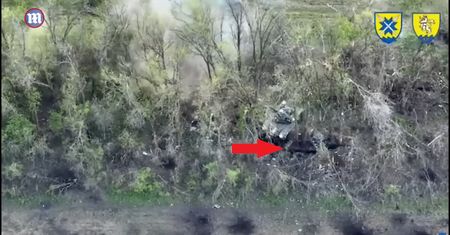 Brawurowa szarża ukraińskiego czołgu T-72. Rosjanie woleli się poddać niż walczyć