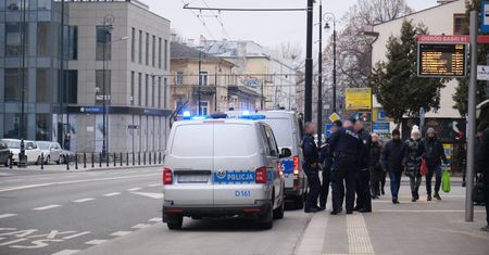 Zatrzymani na próbie kradzieży w Biedronce. Artykuły wróciły na sklepowe półki, a mężczyźni zostali ukarani mandatami