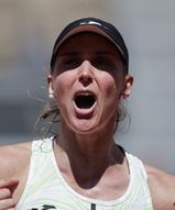 Niesłychany maraton Brazylijki z Hiszpanką. Spokojny awans Jabeur