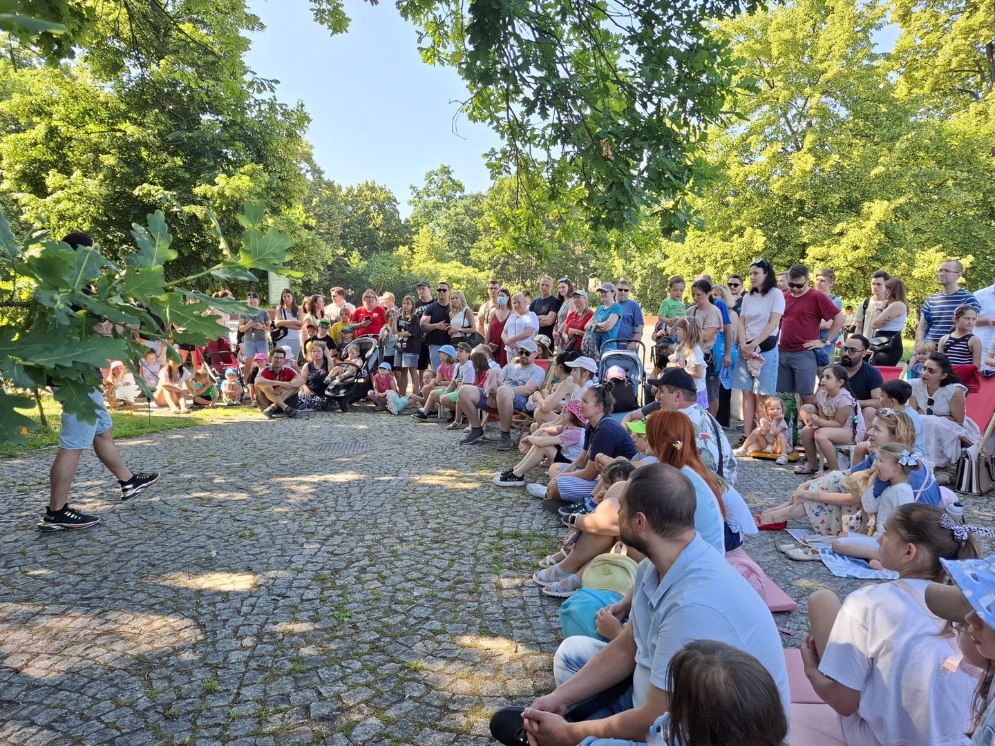 Magiczne spotkanie z sowami i moc rodzinnych atrakcji! Wrocławskie osiedle tętniło życiem – tak wyglądała sobota pełna przygód i uśmiechów!