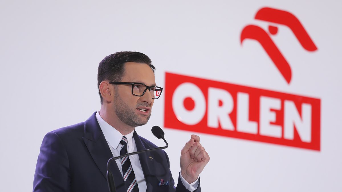 Daniel Obajtek
Warszawa, 20.06.2022. Prezes zarz�du PKN ORLEN Daniel Obajtek podczas konferencji prasowej w siedzibie sp�ki w Warszawie, 20 bm. Tematem spotkania by�y plany rozwoju grupy ORLEN. (mr) PAP/Pawe� Supernak
Pawe� Supernak
dla medi�w, konferencja prasowa, pkn orlen, plany, prezes, rozw�j sp�ki