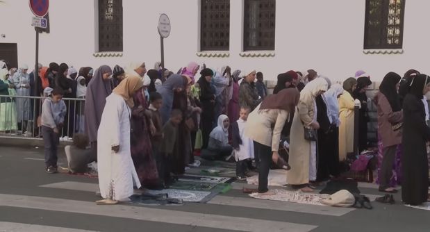 374 tys. widzów cyklu Łęskiego i Czyrnka „Migranci” w TVP1