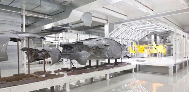 Centrum McLarena - architektura przemysłowa od Foster + Partners [wideo] 6