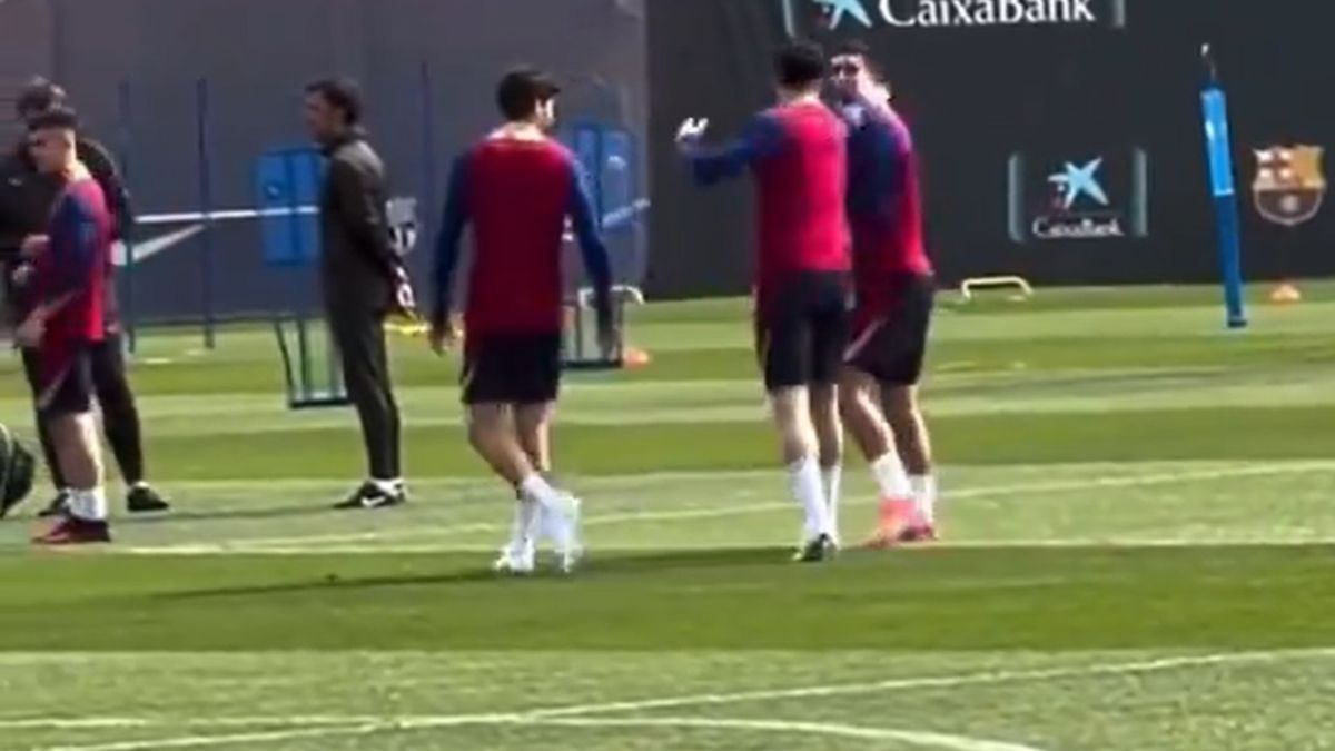 BarcaInfo / zachowanie Roberta Lewandowskiego wobec kolegi