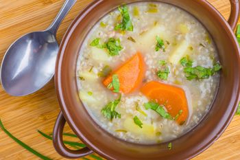 Czy krupnik jest zdrowy? Wyjaśnijmy to raz na zawsze