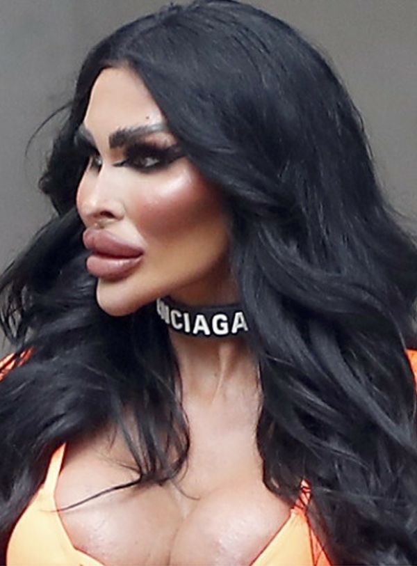 Tara Jayne buszuje po sklepach w Melbourne
