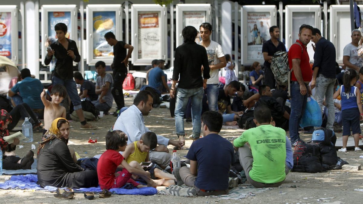 12 sierpnia 2015. Nielegalni imigranci na ulicach Belgradu.