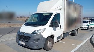 Lubelskie: 20 tys. paczek nielegalnych papierosów na S19