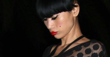 "Ekipa": Bai Ling znów szokuje. Tym razem wyszła na ulicę półnaga