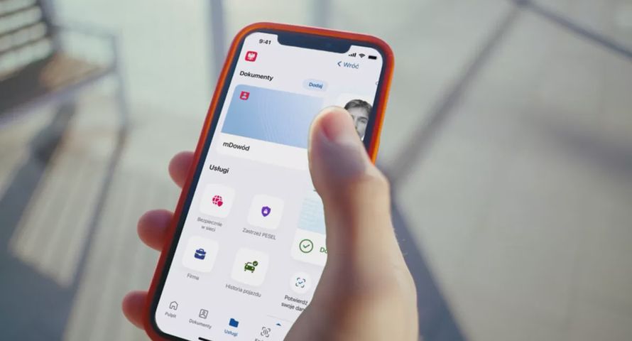 Ministerstwo tłumaczy, po co mObywatel zbiera nasze dane. To reakcja na dezinformację