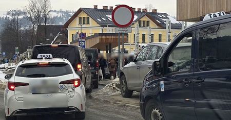 Kontrole na Krupówkach. Taksówkarz zapłacił 5 tys. złotych mandatu