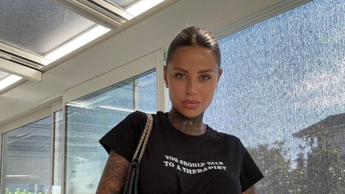 Zoe Cristofori jest życiową partnerką Theo Hernandeza