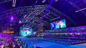 Światła, palmy i show. Byliśmy na imprezie dopingowiczów w Las Vegas